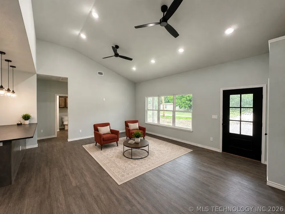 211 Manning Avenue Caddo, OK 74729
