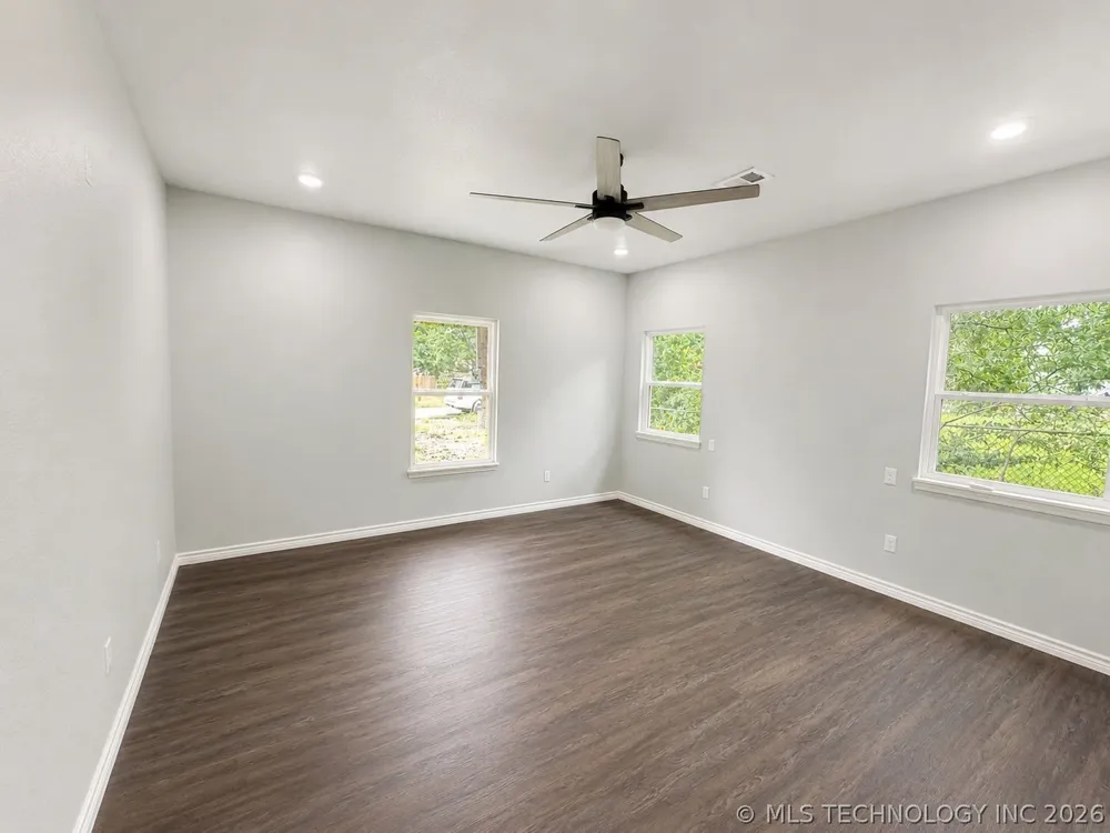 211 Manning Avenue Caddo, OK 74729
