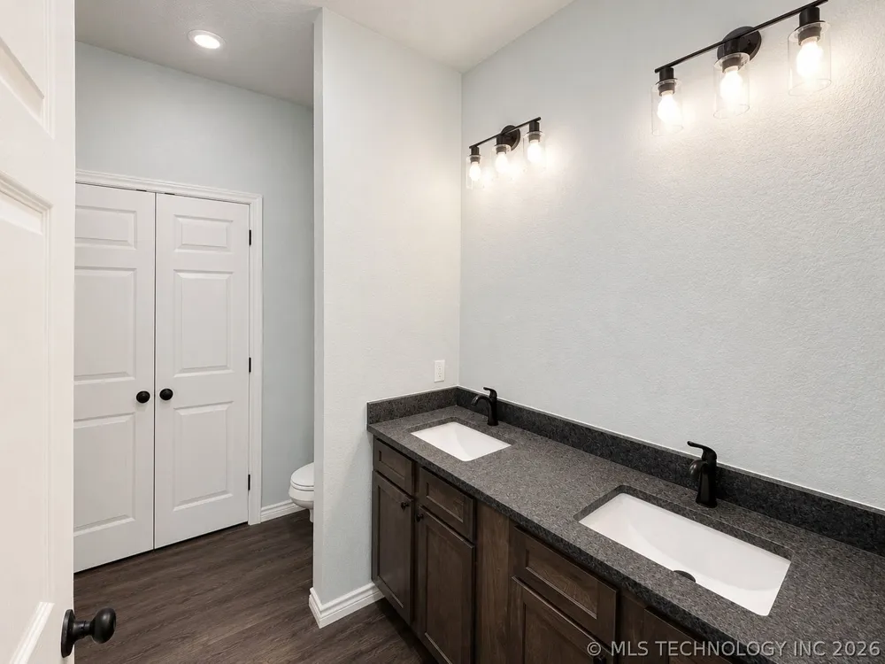 211 Manning Avenue Caddo, OK 74729