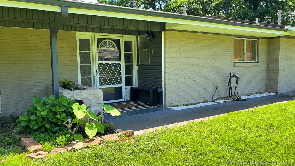 1014 SE 3rd Street Wagoner, OK 74467