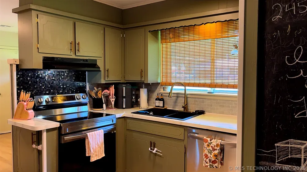 1014 SE 3rd Street Wagoner, OK 74467