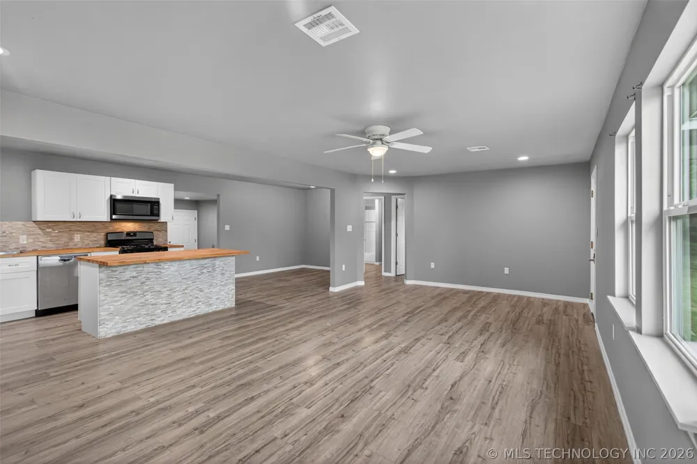 703 Saltwell Street Salina, OK 74365