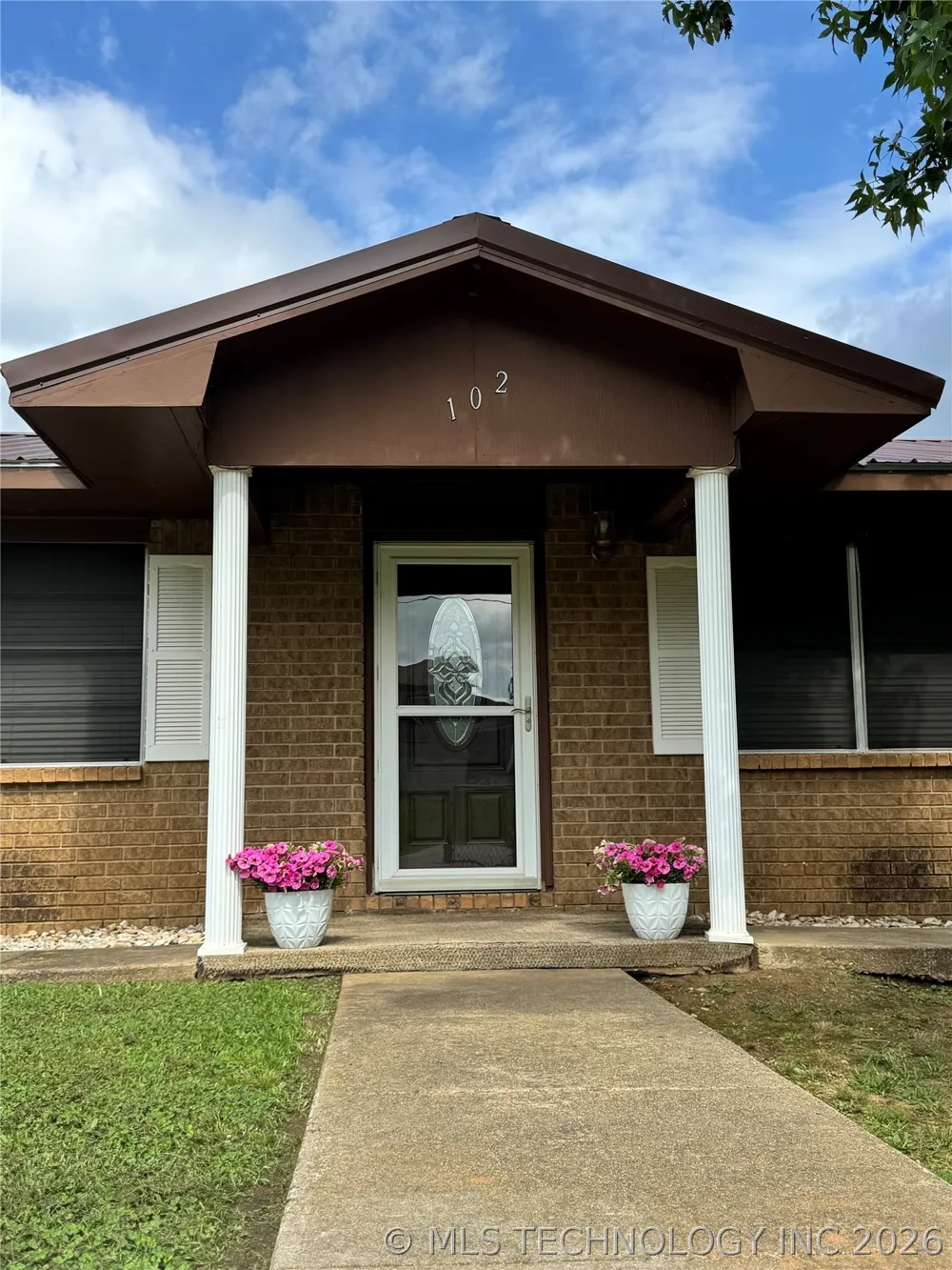 156 S Ramsey Caney, OK 74533