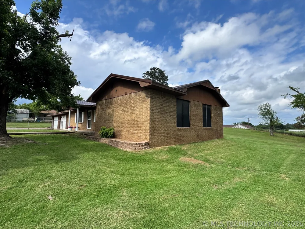 156 S Ramsey Caney, OK 74533