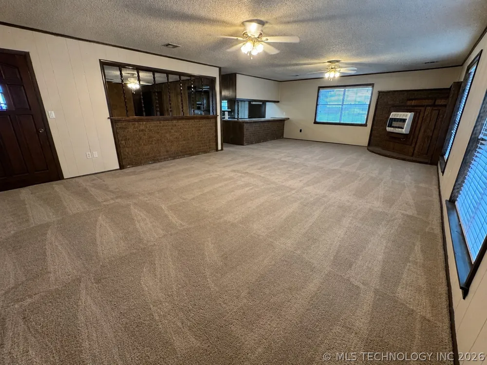 156 S Ramsey Caney, OK 74533