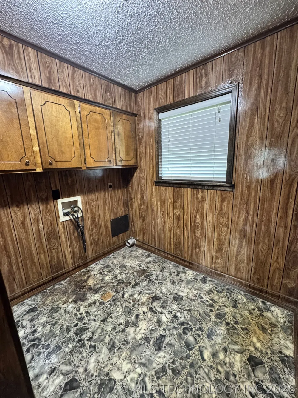 156 S Ramsey Caney, OK 74533