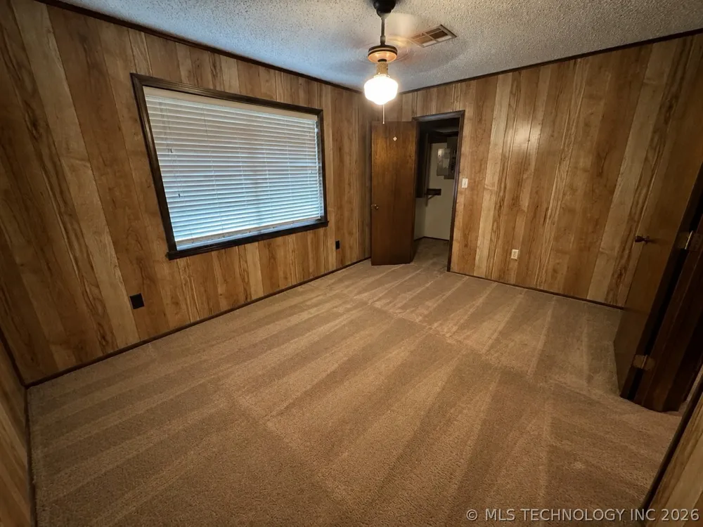 156 S Ramsey Caney, OK 74533