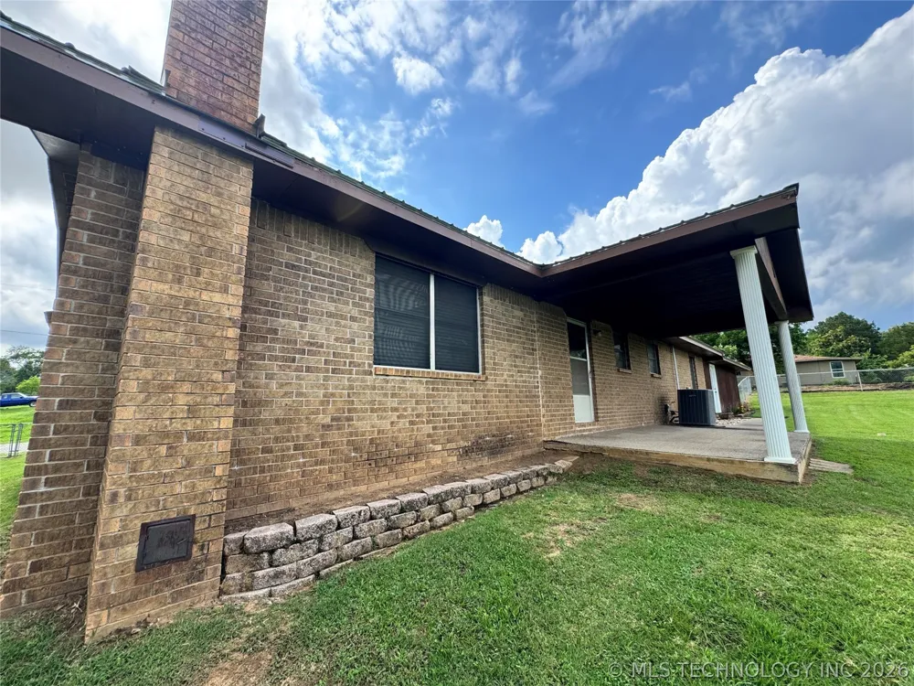 156 S Ramsey Caney, OK 74533