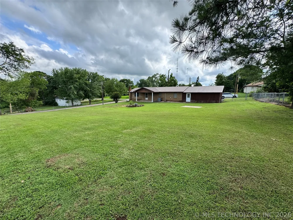 156 S Ramsey Caney, OK 74533