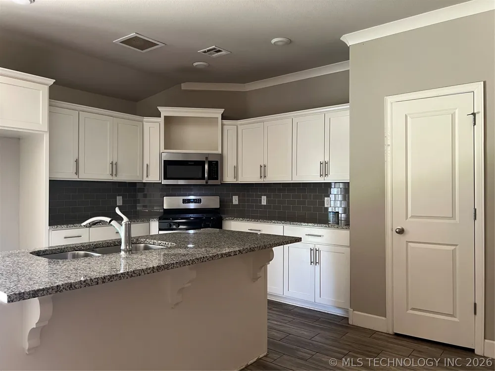 11409 S Adams Street W Jenks, OK 74037