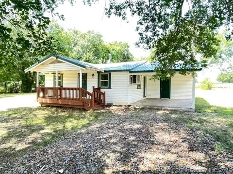 464025 Highway 141