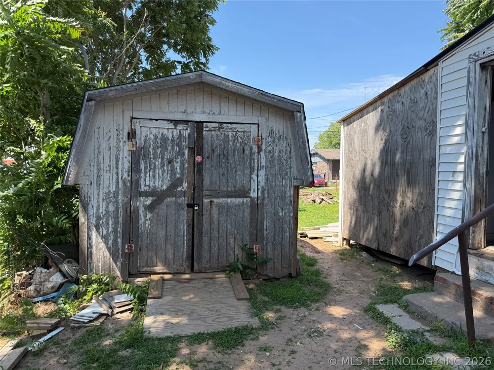 311 E 4th Avenue Bristow, OK 74010