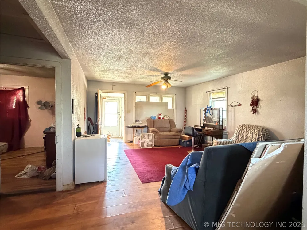 311 E 4th Avenue Bristow, OK 74010
