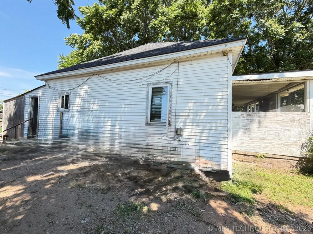 311 E 4th Avenue Bristow, OK 74010