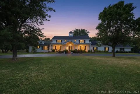 631 Rolling Oaks Place