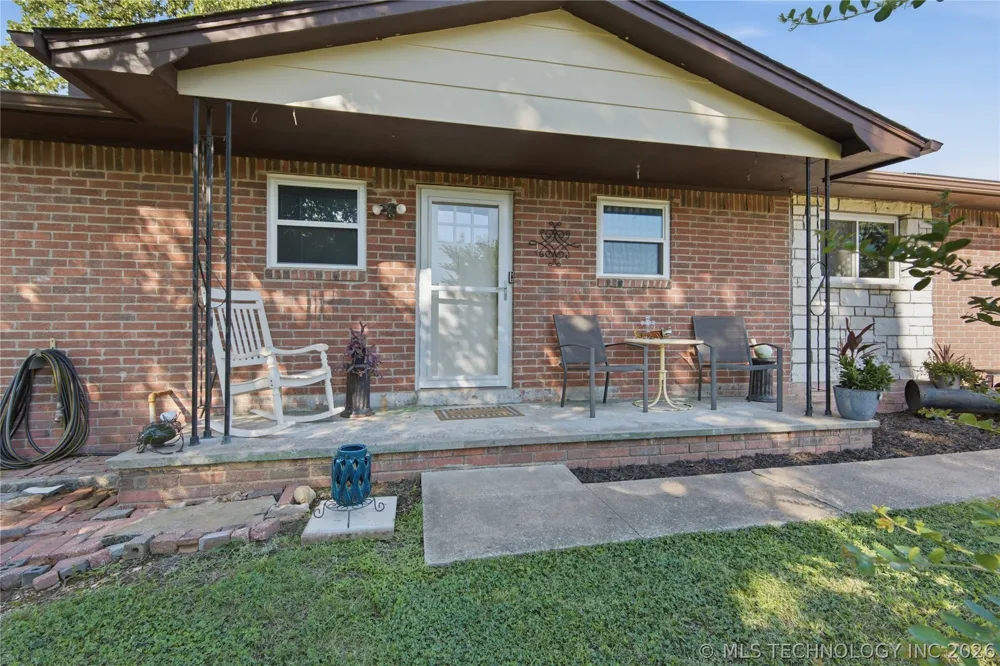 800 Ross Salina, OK 74365