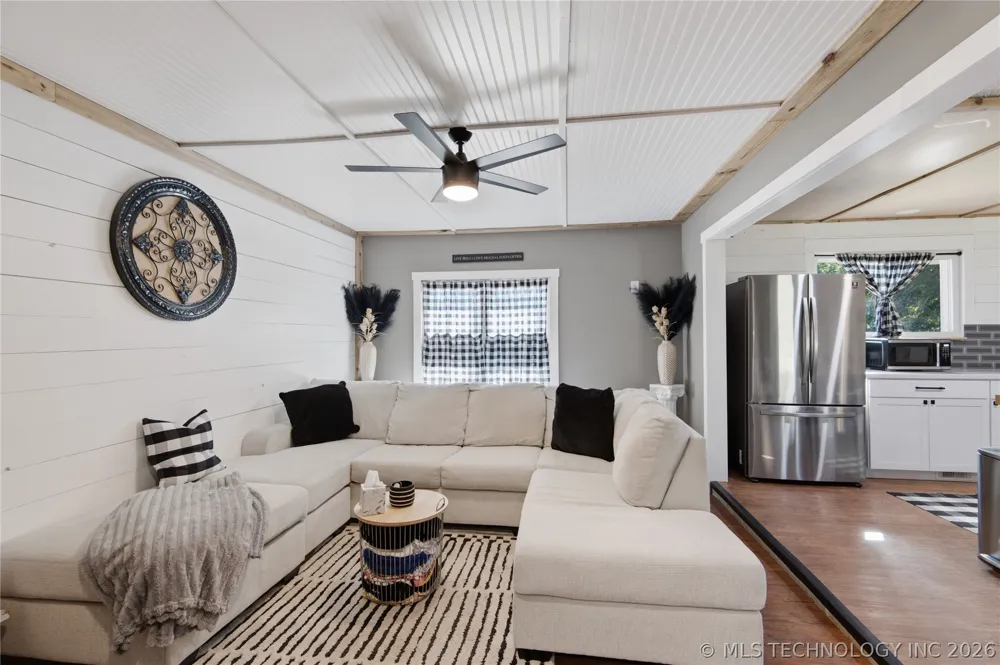 800 Ross Salina, OK 74365