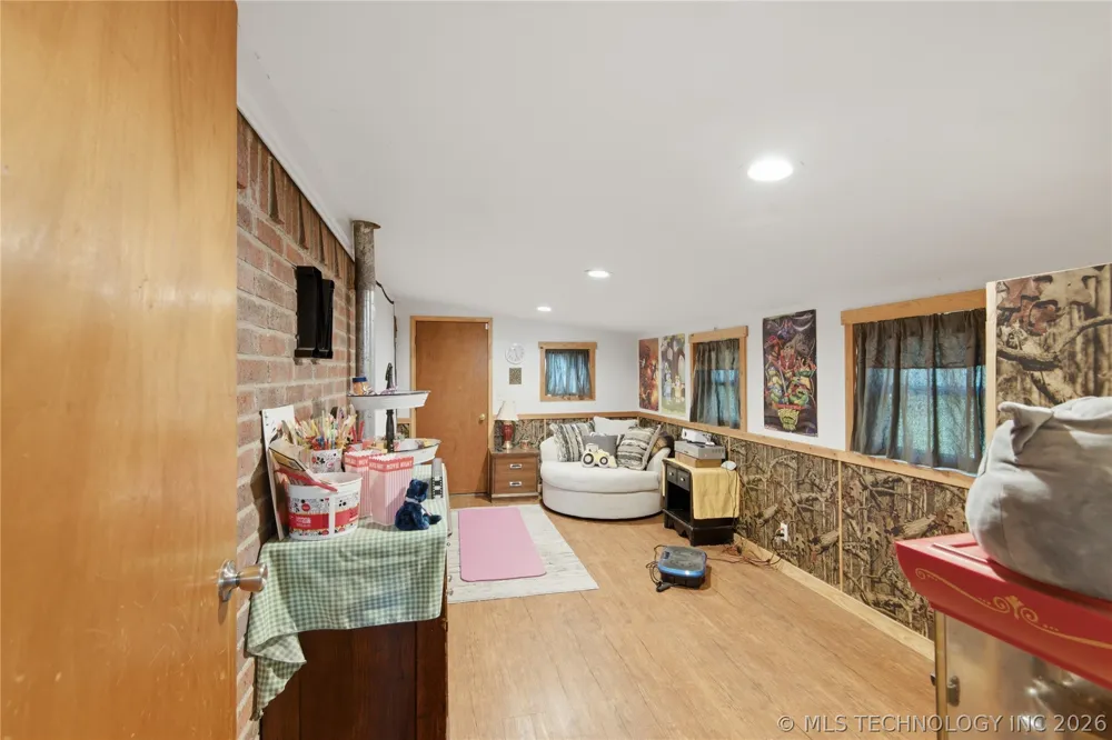 800 Ross Salina, OK 74365