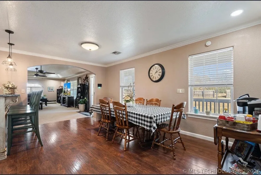 63406 E 90th Road Miami, OK 74354