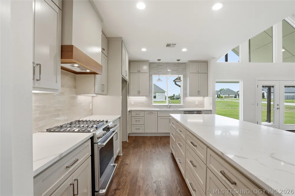 1831 E 44th Street Sand Springs, OK 74063