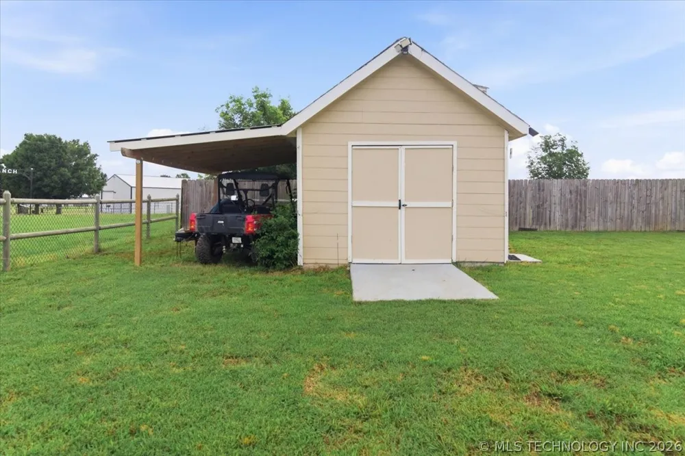 30104 Gale Avenue Inola, OK 74036