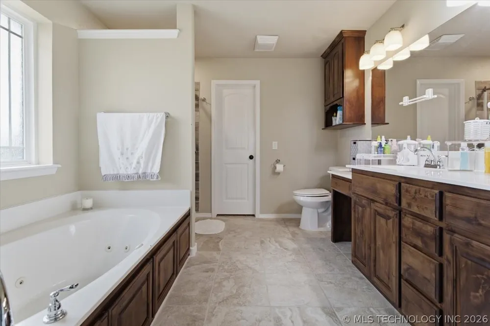 30104 Gale Avenue Inola, OK 74036