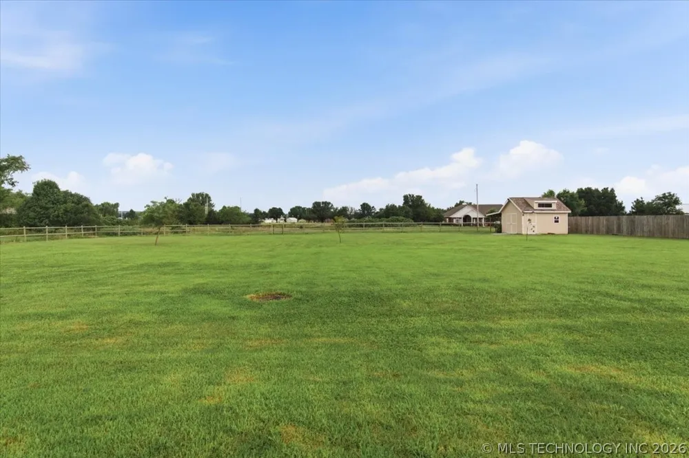30104 Gale Avenue Inola, OK 74036