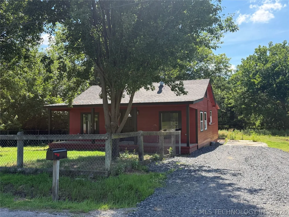 1011 State Street Wagoner, OK 74467