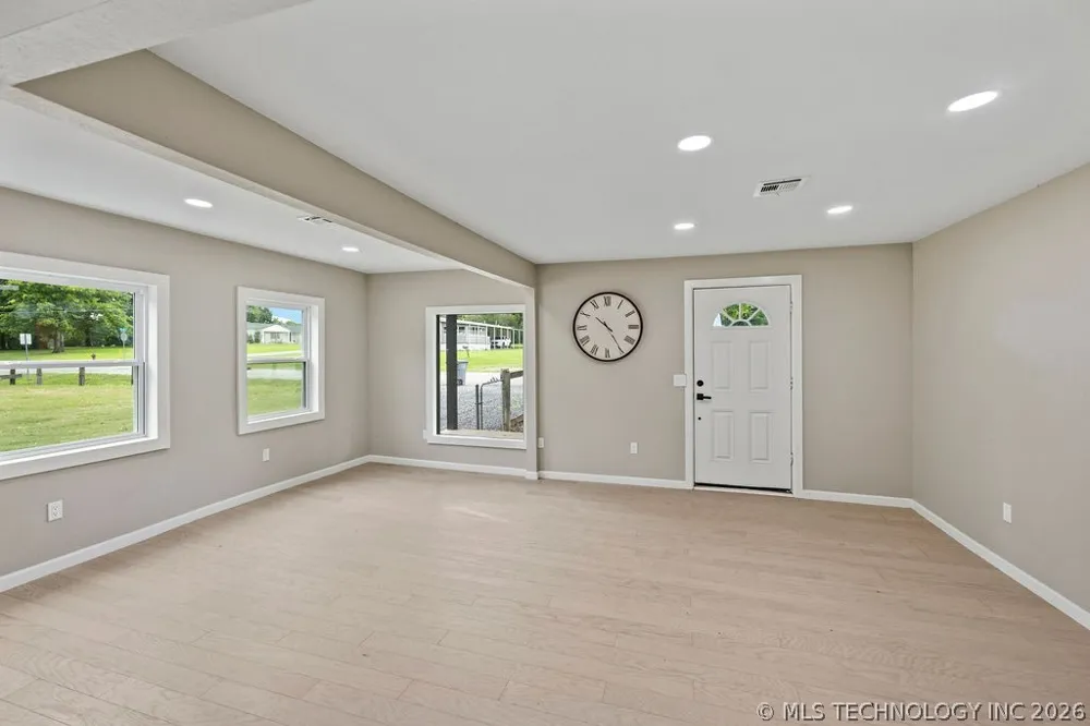 1011 State Street Wagoner, OK 74467