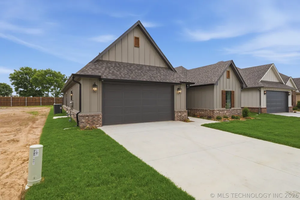 1005 S Chickasaw Street Skiatook, OK 74070