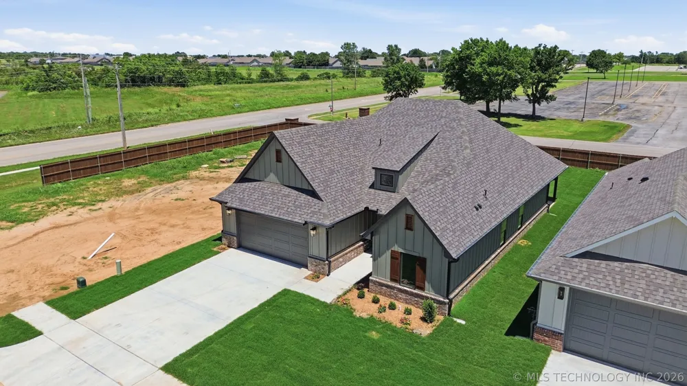 1005 S Chickasaw Street Skiatook, OK 74070