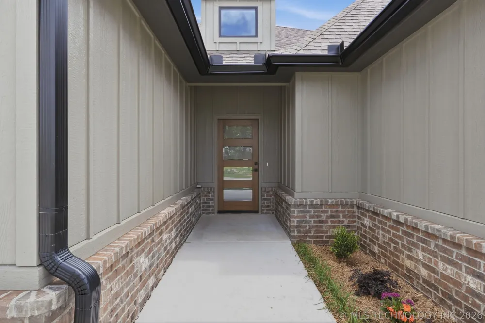 1005 S Chickasaw Street Skiatook, OK 74070