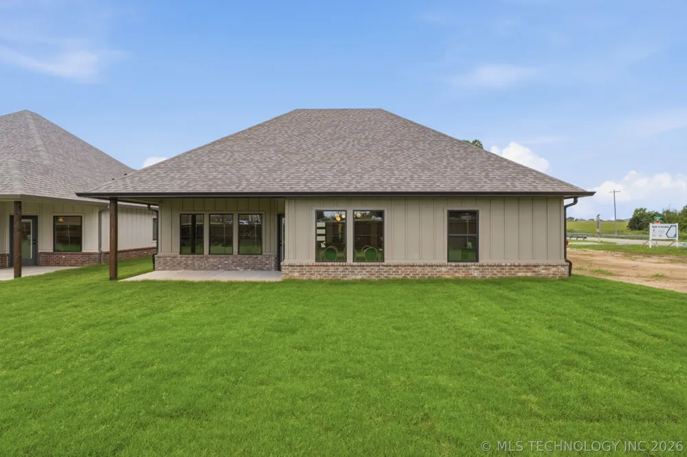 1005 S Chickasaw Street Skiatook, OK 74070