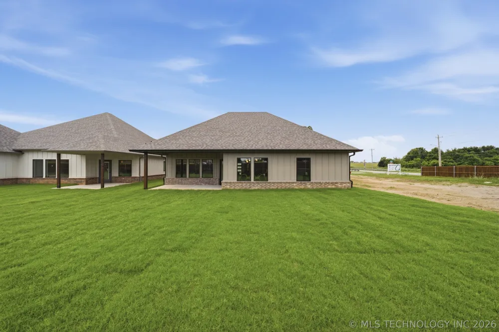 1005 S Chickasaw Street Skiatook, OK 74070