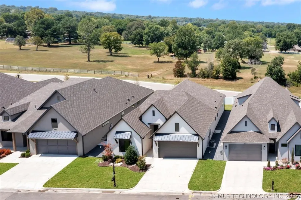 1230 71st Place Broken Arrow, OK 74014