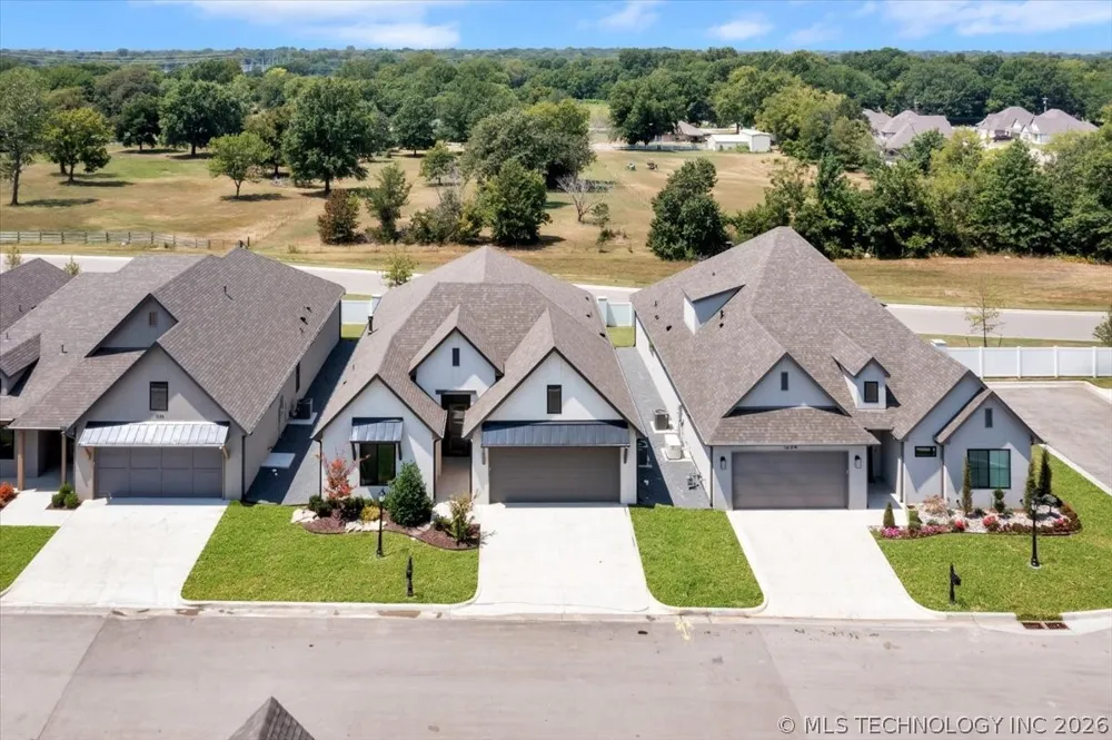 1230 71st Place Broken Arrow, OK 74014