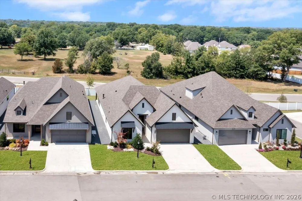 1230 71st Place Broken Arrow, OK 74014