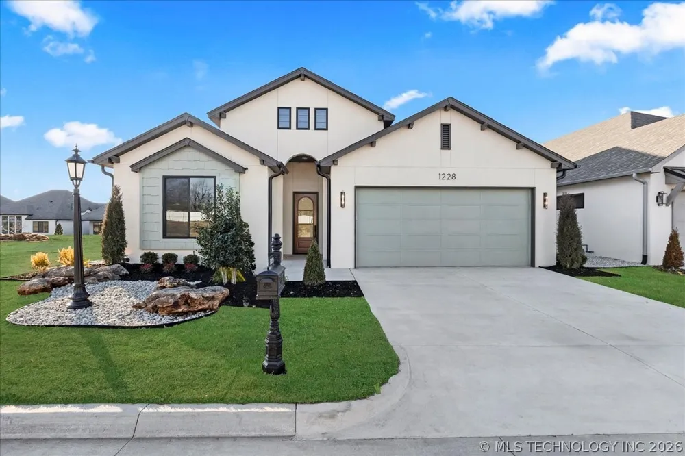 1228 72nd Street Broken Arrow, OK 74014