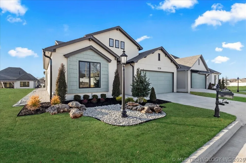 1228 72nd Street Broken Arrow, OK 74014
