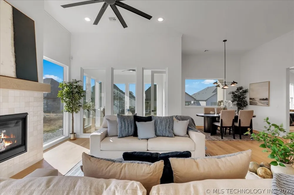 1228 72nd Street Broken Arrow, OK 74014
