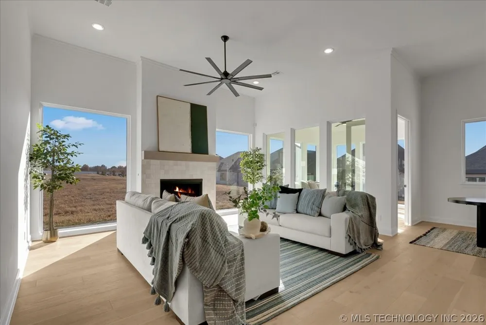 1228 72nd Street Broken Arrow, OK 74014