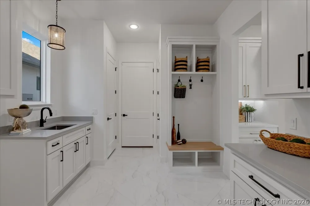 1228 72nd Street Broken Arrow, OK 74014