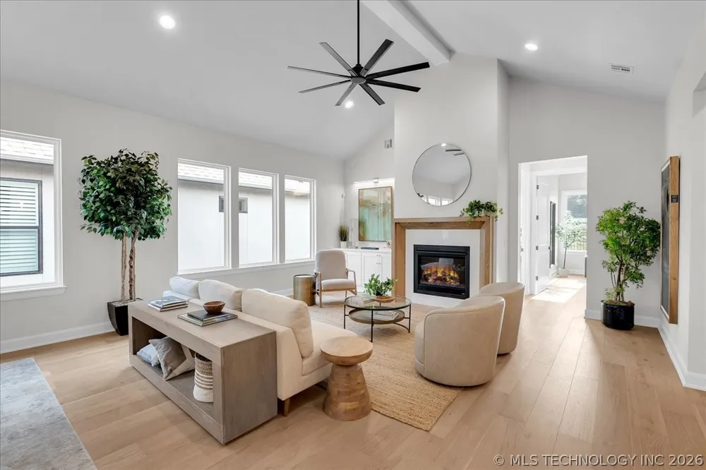 1207 71st Place Broken Arrow, OK 74014
