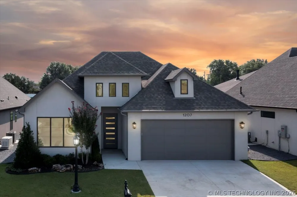 1207 71st Place Broken Arrow, OK 74014
