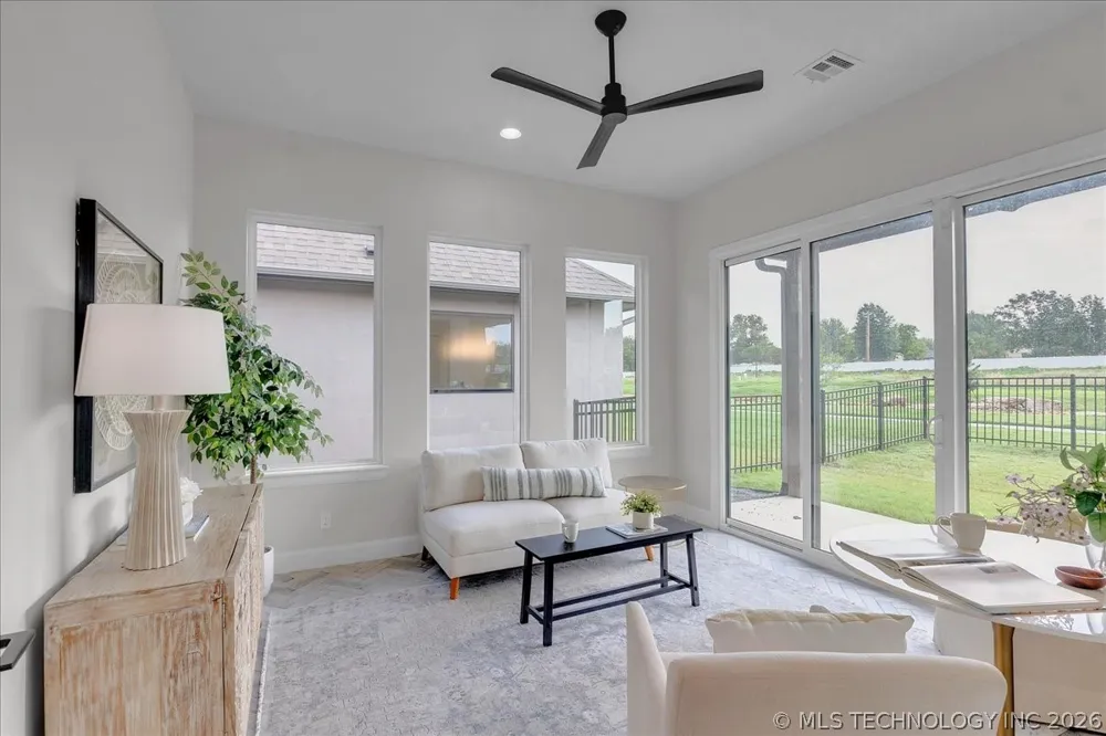 1207 71st Place Broken Arrow, OK 74014
