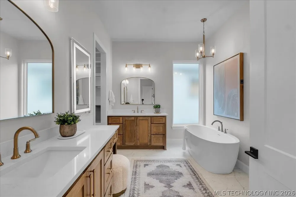 1207 71st Place Broken Arrow, OK 74014