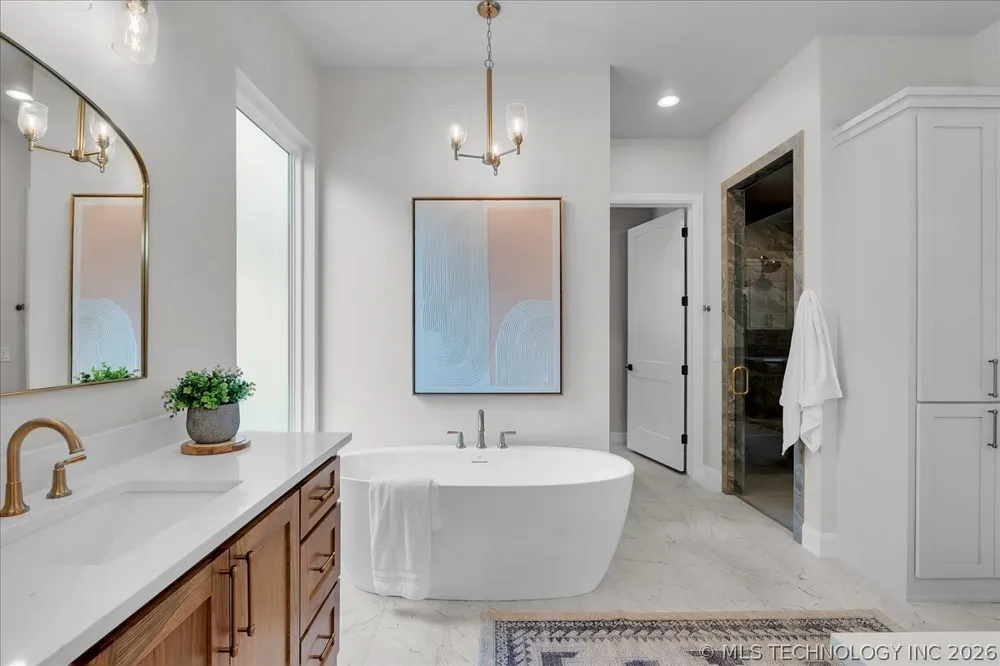 1207 71st Place Broken Arrow, OK 74014