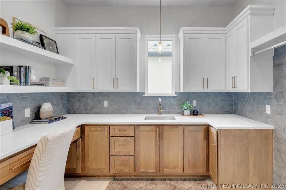 1207 71st Place Broken Arrow, OK 74014