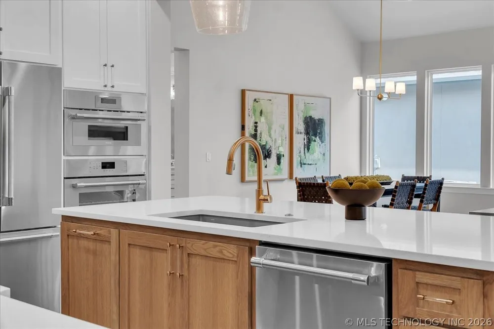 1207 71st Place Broken Arrow, OK 74014