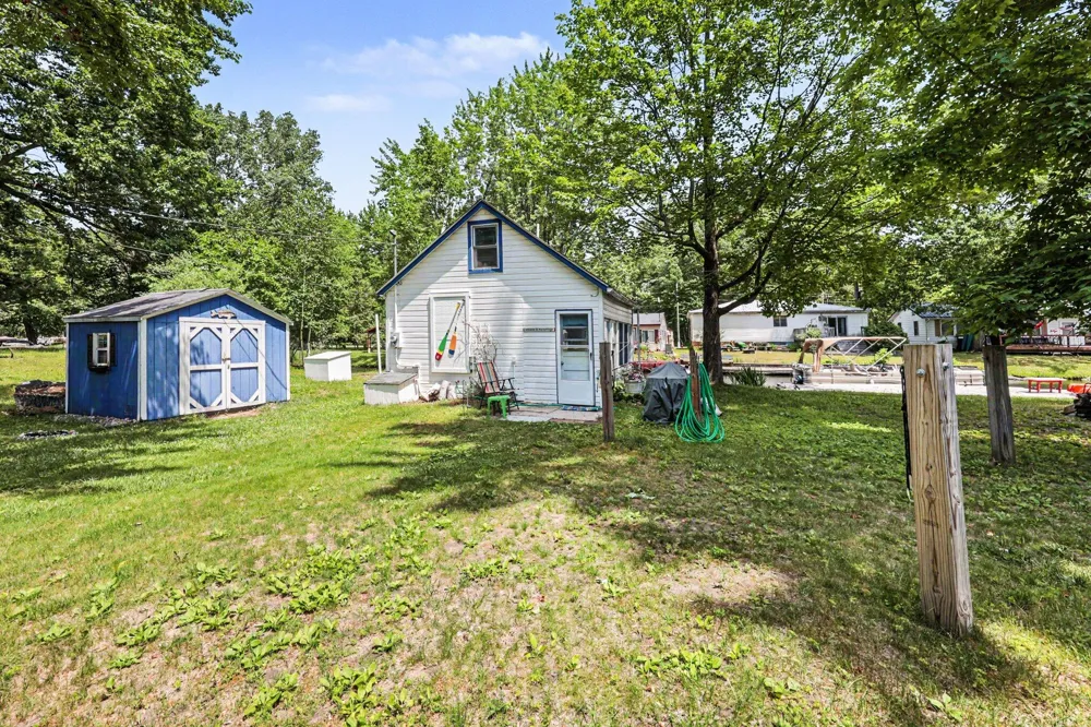 11482 Lakeshore Drive Cato Township, MI 48850